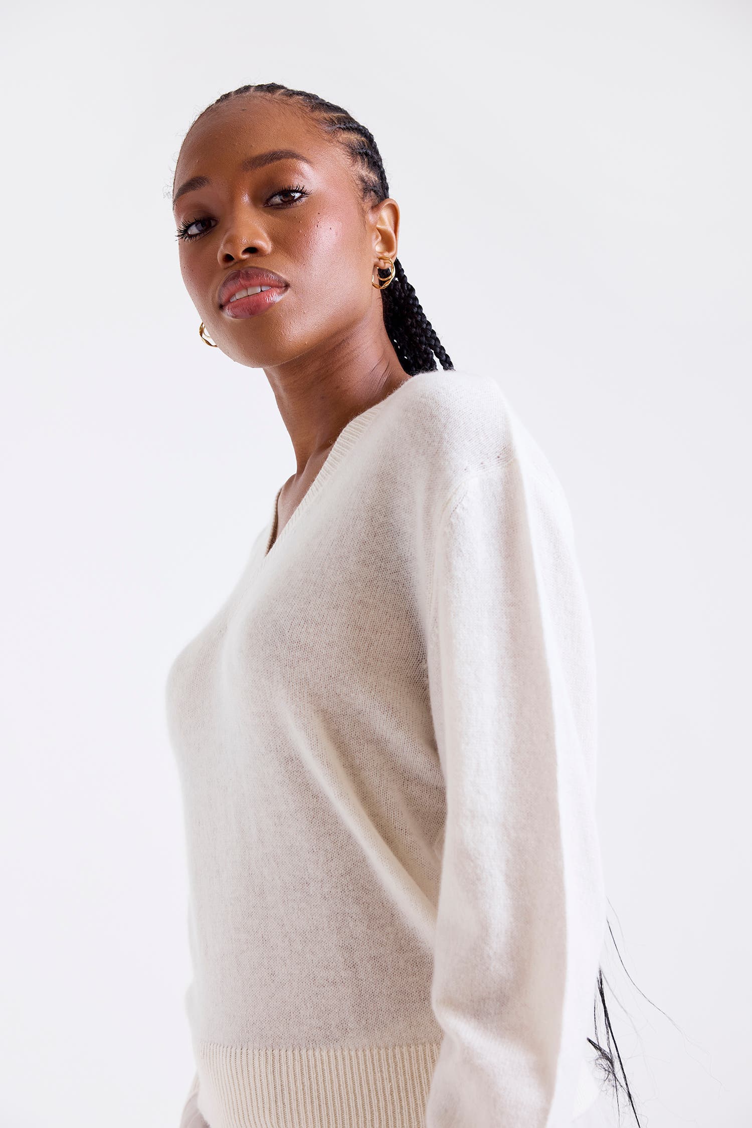 Vee V-Neck 100% Cashmere Sweater - image 2