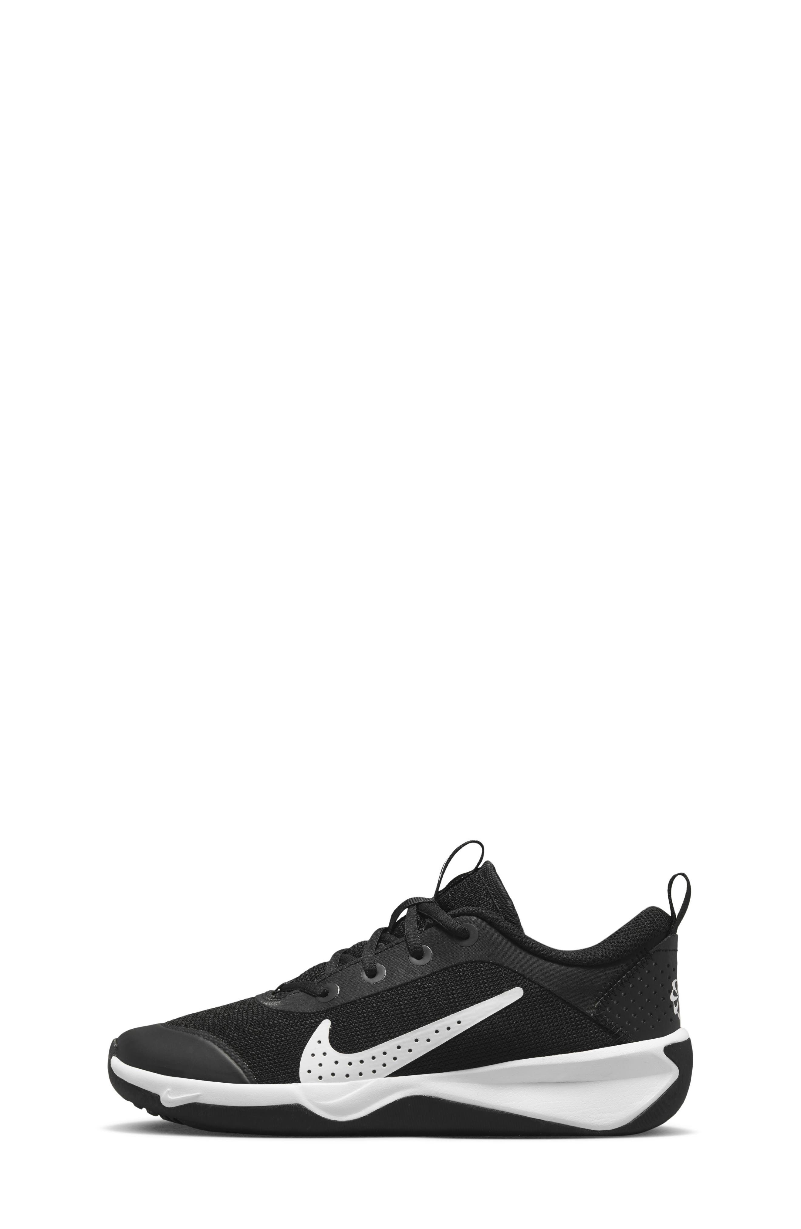 Nike Kids' Omni Multi-Court Sneaker, Alternate, color, Black/ White