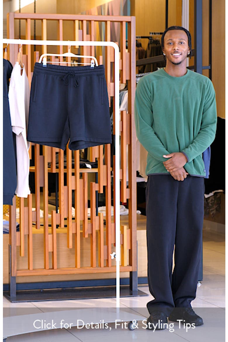 FLEECE LOUNGE RELAXED SHORT video