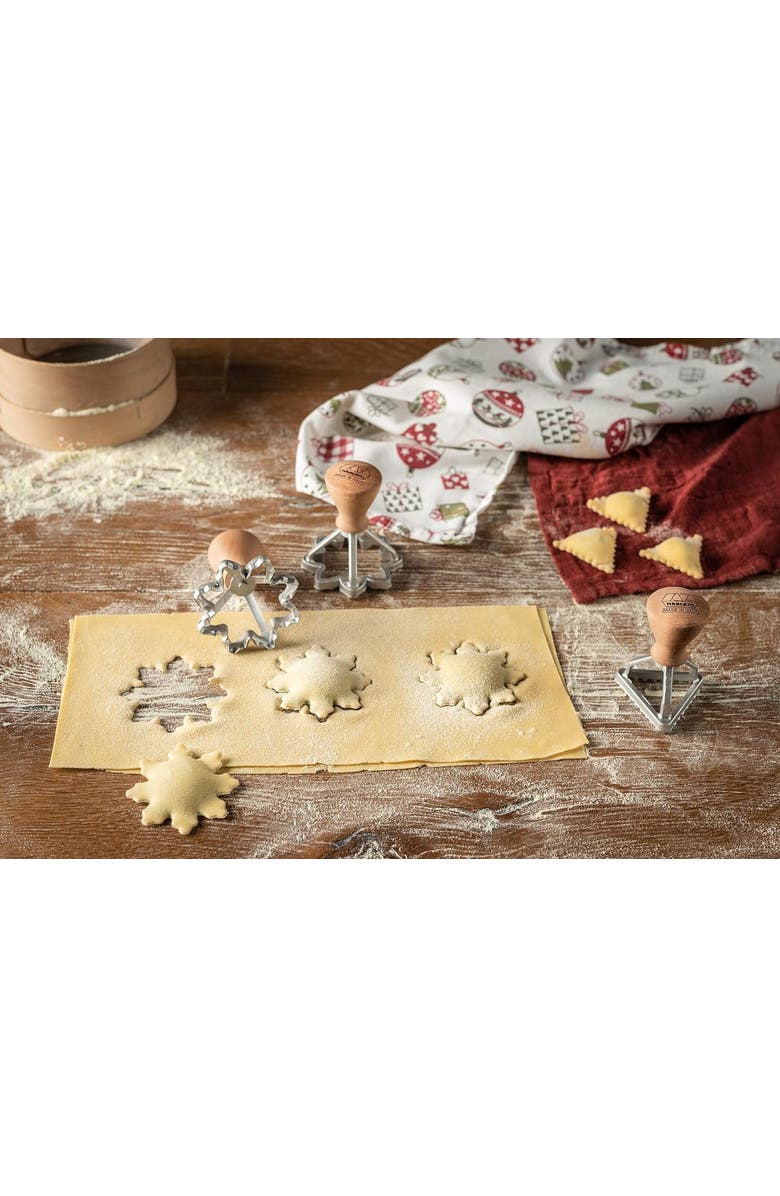 Marcato Classic Ravioli Maker Stamp, Flower Shape, 2.5-Inch, Alternate, color, Silver