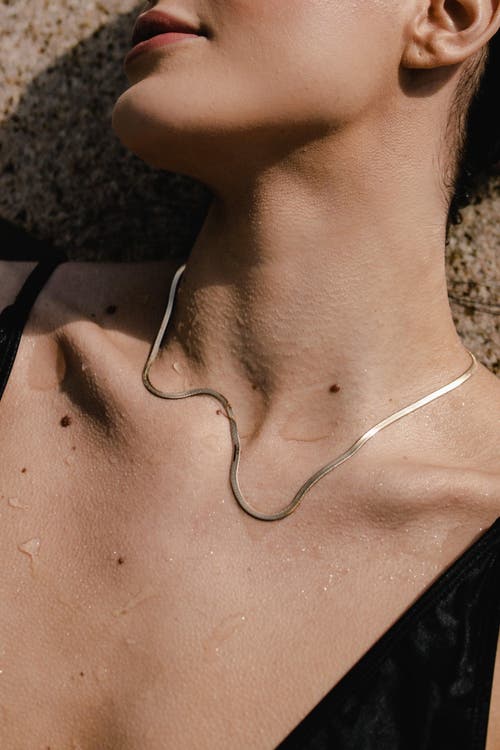 Dea Dia Slinky Gold Flat Herringbone Chain Necklace In Gold