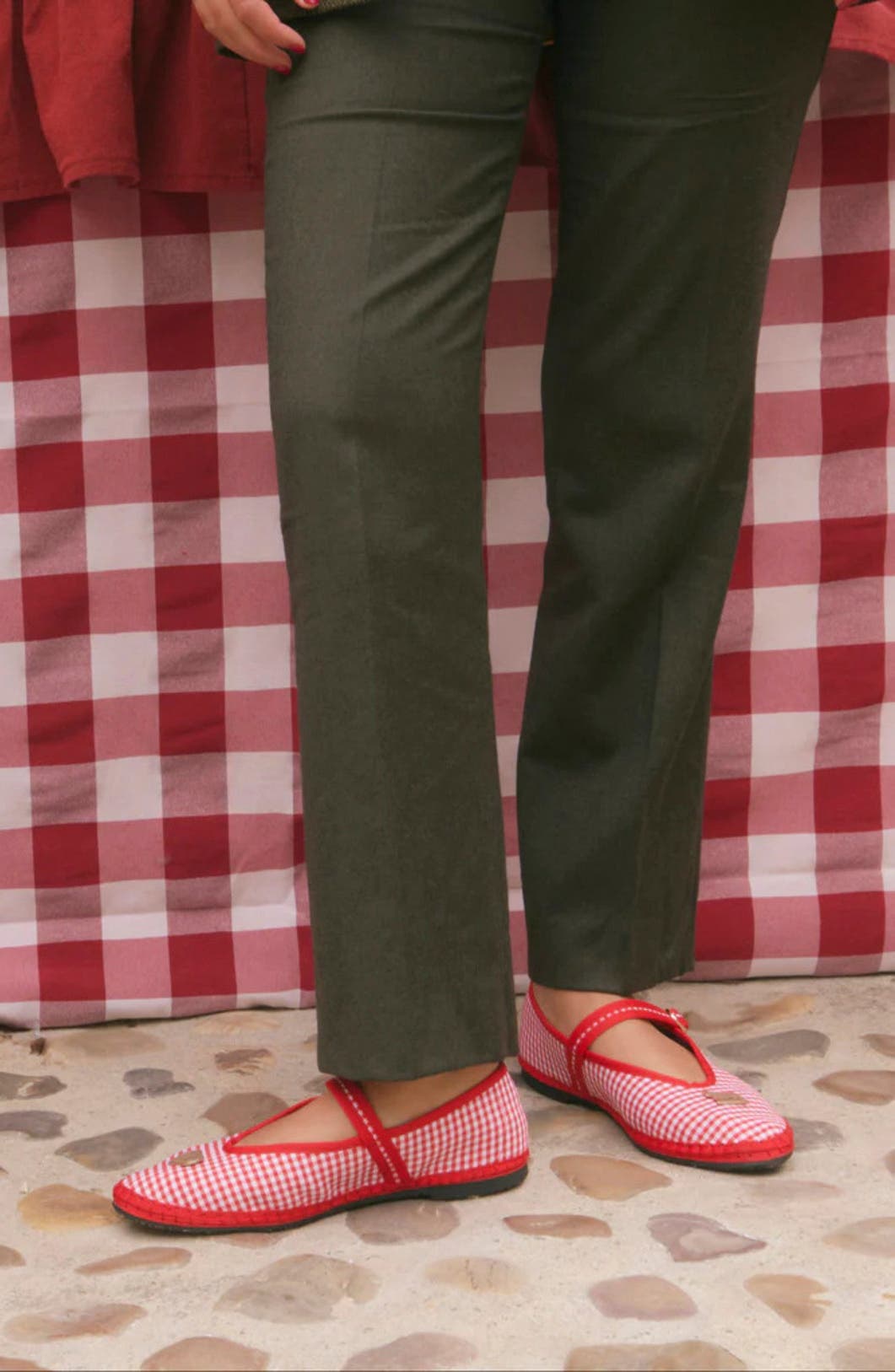 Pierre Alpine Tale Flat, Alternate, color, RED