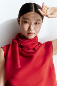 H&M Sleeveless scarf-collar blouse
