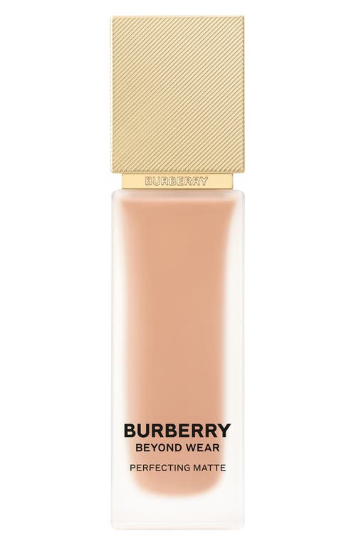 Burberry Beyond Wear Perfecting Matte Foundation In 80 Medium Cool