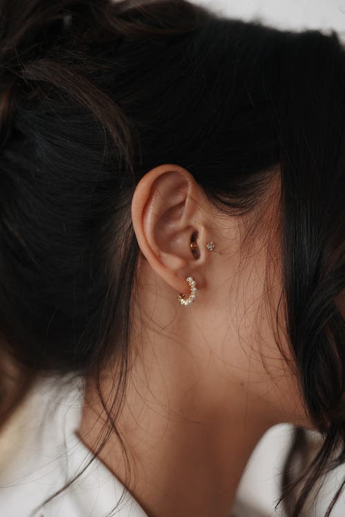 Untamed Petals Jessica Pearl Mini Hoops In Gold