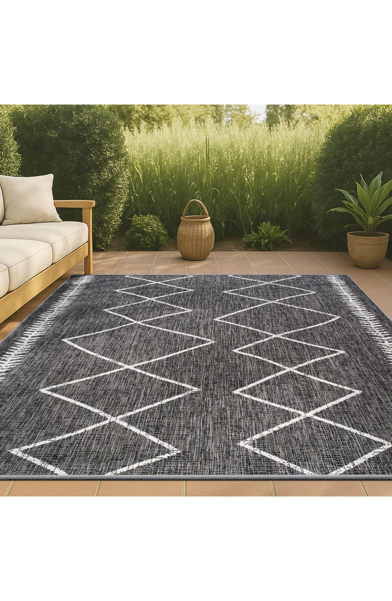 JONATHAN Y Derya Diamond Trellis Indoor/Outdoor Area Rug, Alternate, color, Black/Ivory