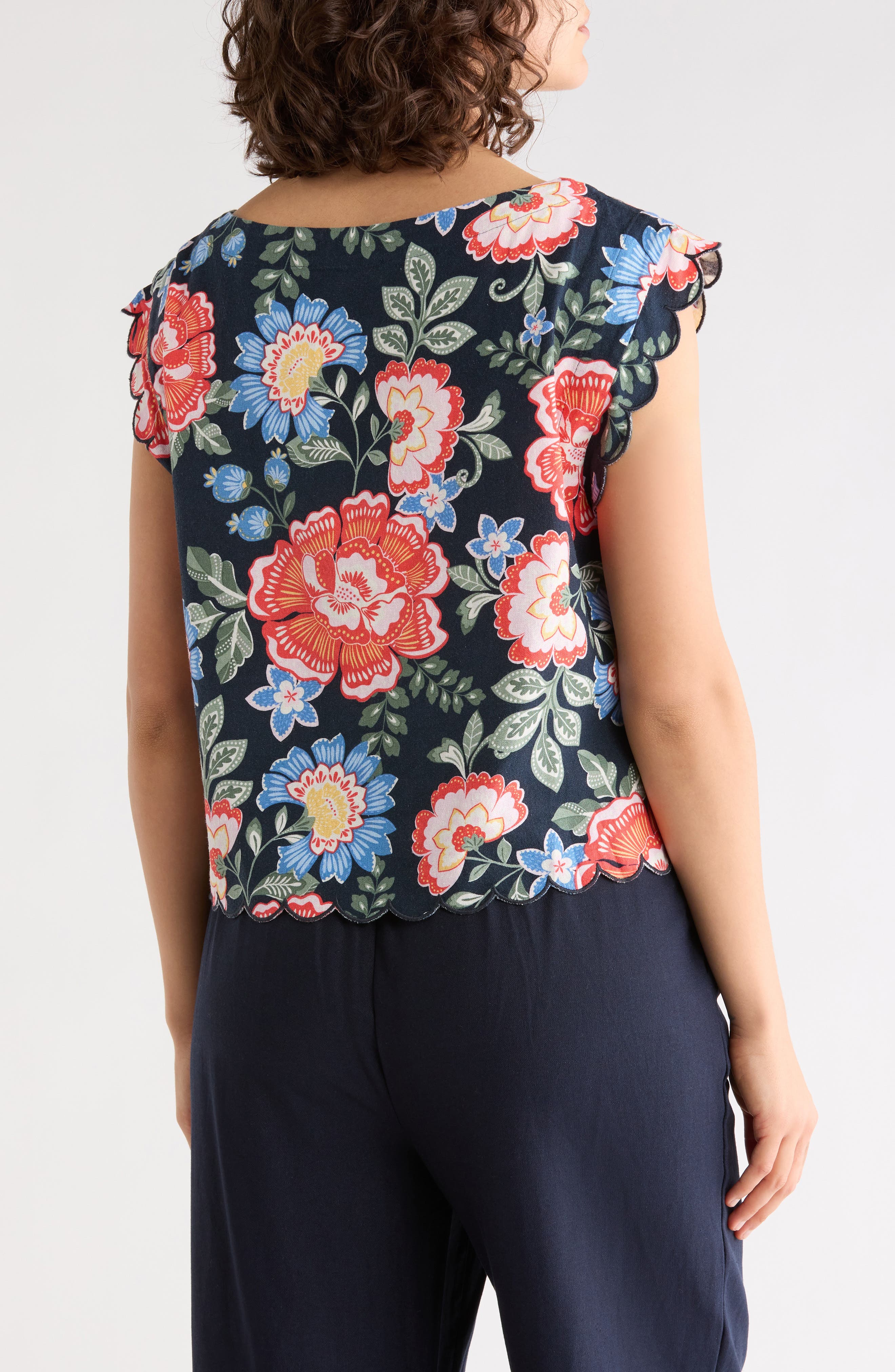 Scalloped Crop Tank - image 4