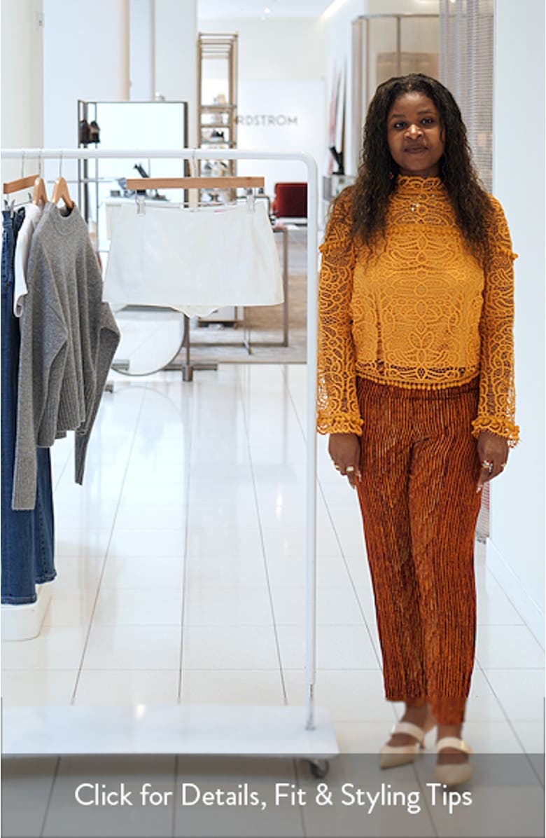 Monrow Low Rise Microskort, sales video thumbnail