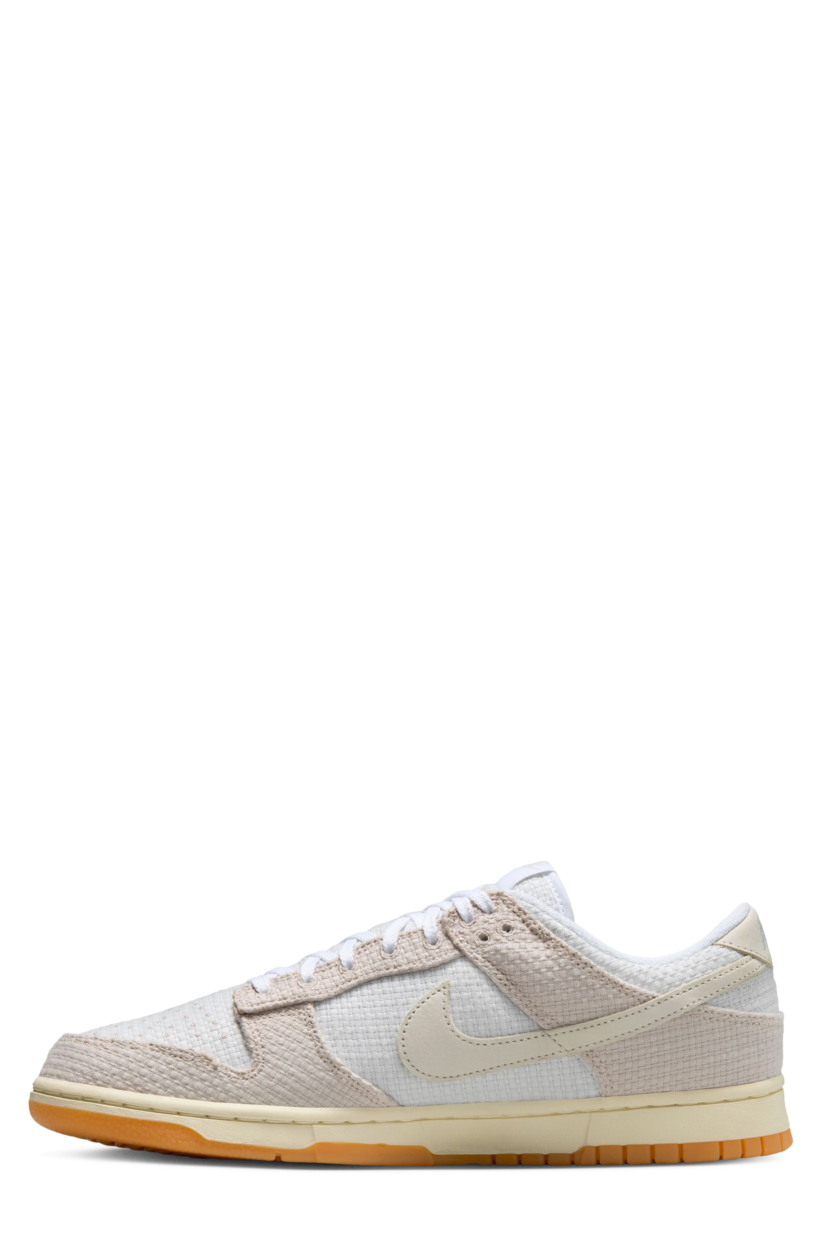 Dunk Low Retro SE Basketball Sneaker, Alternate, color, BEIGE/WHITE