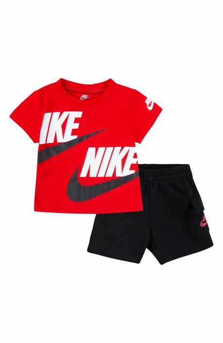 Nike Logo Tee & Cargo Shorts 2-Piece Set