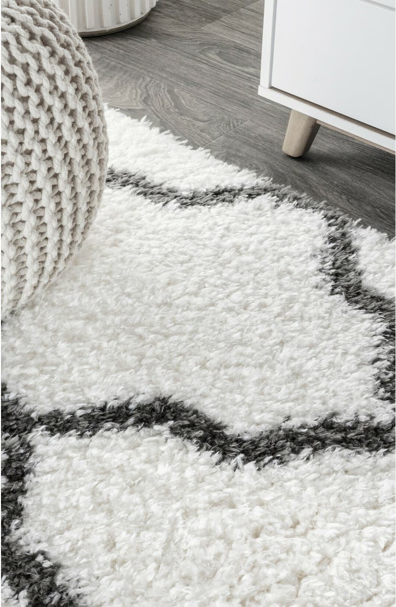 JONATHAN Y Marrakesh Shag Trellis Area Rug, Alternate, color, Ivory/Charcoal