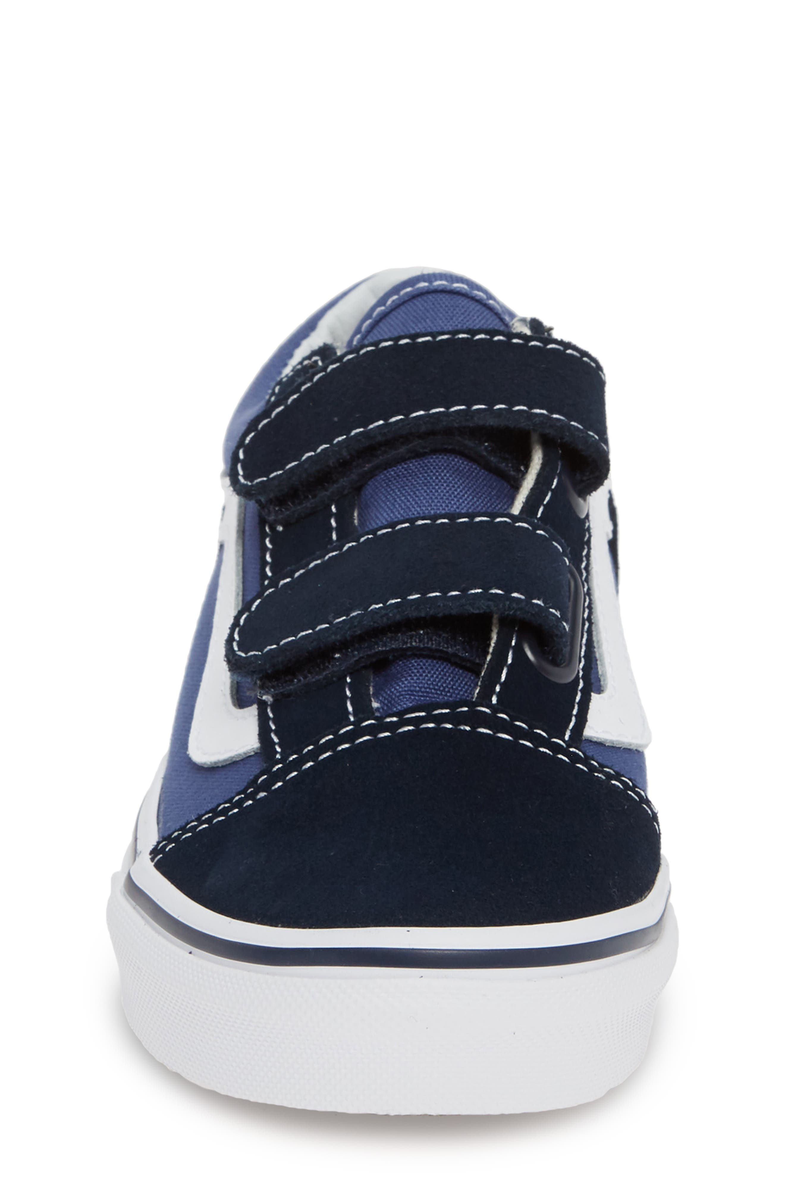 Vans Kids' Old Skool V Sneaker, Alternate, color, Navy/ True White