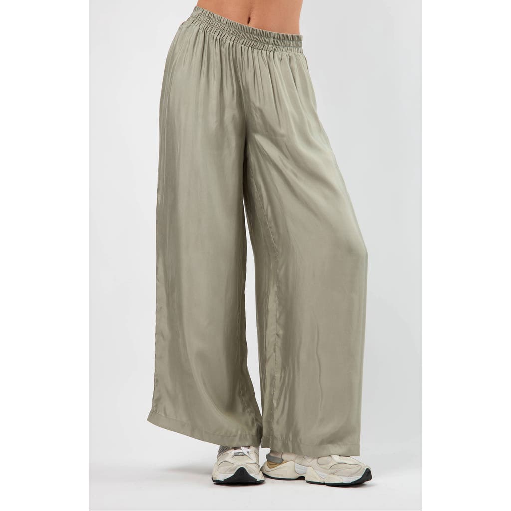 Viens Avec Moi The Riviera Cupro Wide Leg Pants In Green