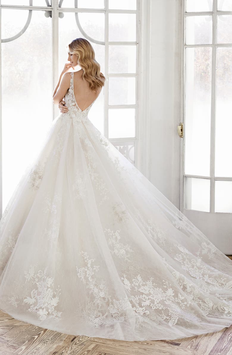 Aire Barcelona Estefan Lace Appliqué Ballgown Wedding Dress, Alternate, color, 