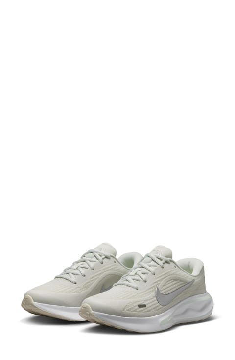 Journey Road Runner Sneaker (Women)