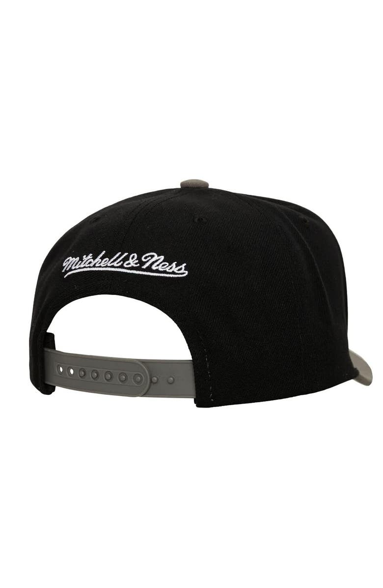 Mitchell & Ness Men's Mitchell & Ness  Black Chicago Bulls Core Pro Crown Adjustable Hat, Alternate, color, 