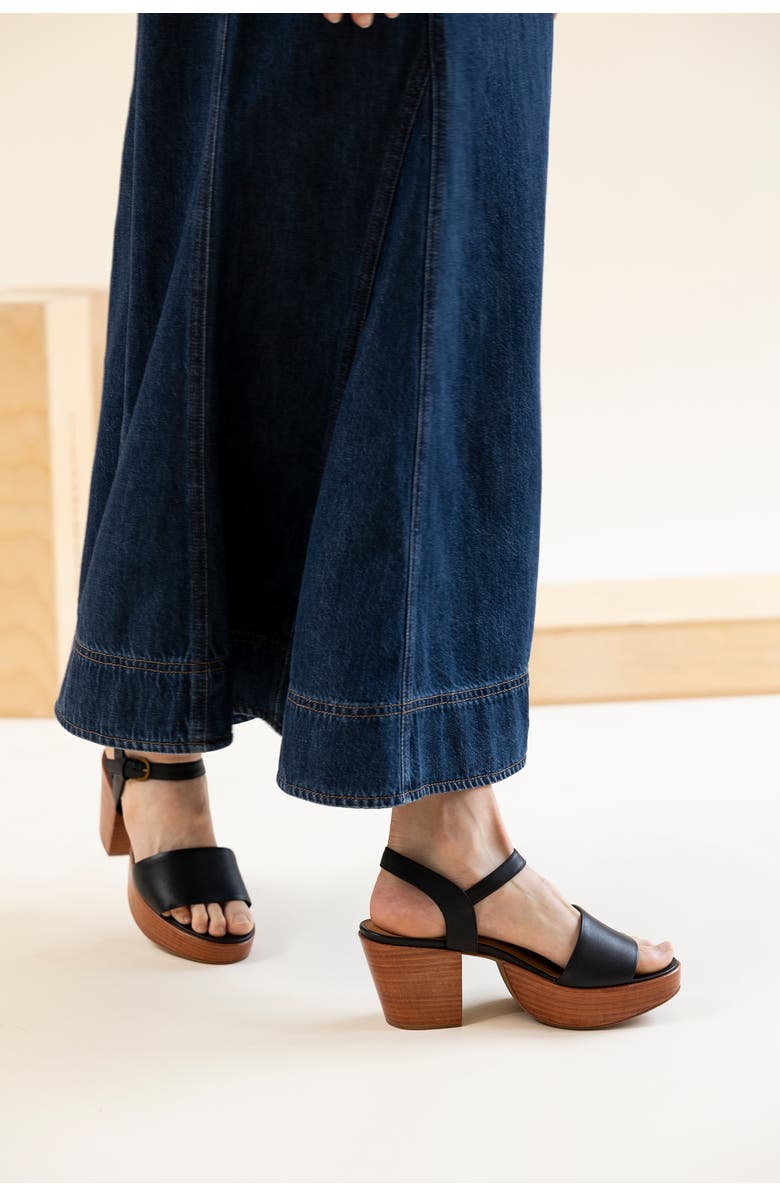 Fortress Hannah Platform Clog Sandal, Alternate, color,