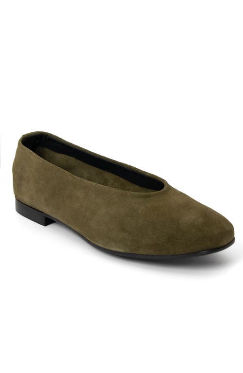 Menina Step Lucrecia Suede Ballet Flat In Green