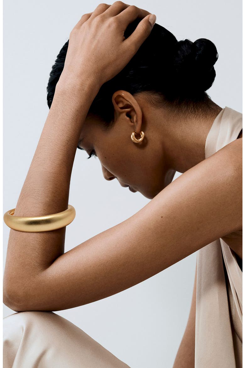 Selina Smooth Curve Chain Back Cuff, Alternate, color, GOLD TONE