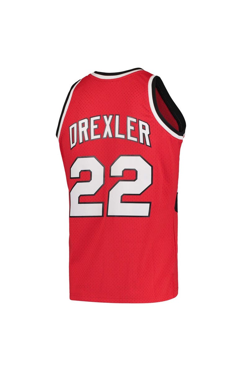 Mitchell & Ness Men's Mitchell & Ness Clyde Drexler Red Portland Trail Blazers 1983/84 Hardwood Classics Swingman Jersey, Alternate, color, Red