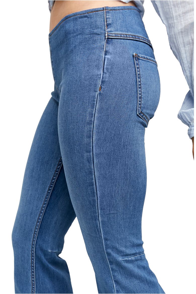 We the Free Gummy Pull-On Flare Leg Jeans, Alternate, color, AUTHENTIC BLUE