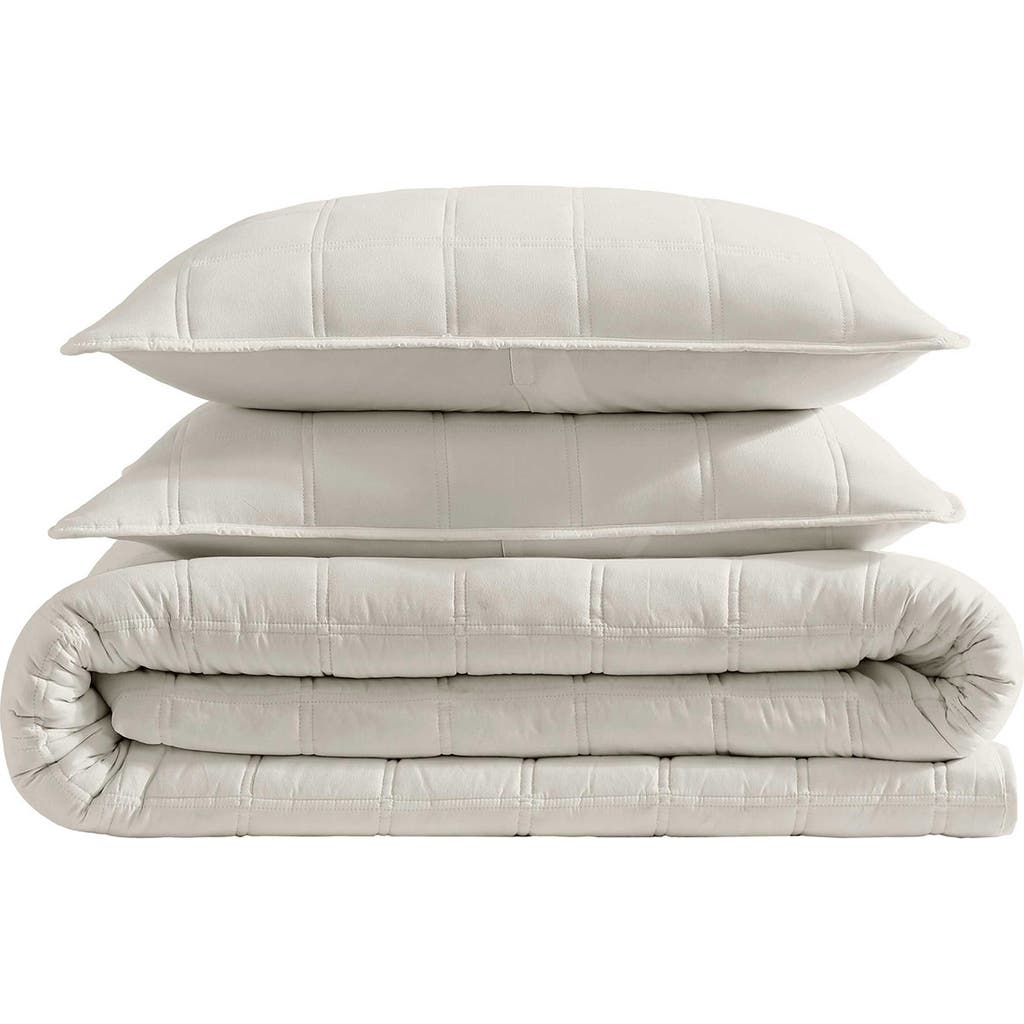 Kenneth Cole Reaction Stonewashed Solid Quilt & Sham Set In Sand