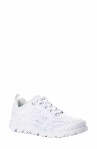 TravelActiv Knit Lace-Up Sneaker