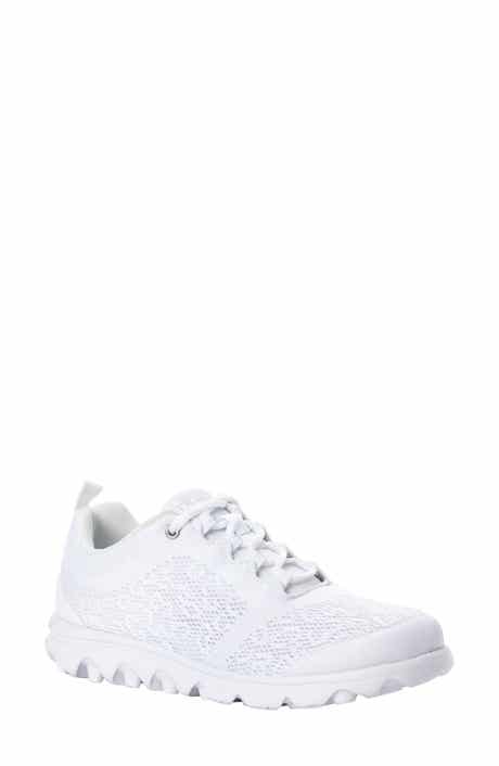 TravelActiv Knit Lace-Up Sneaker