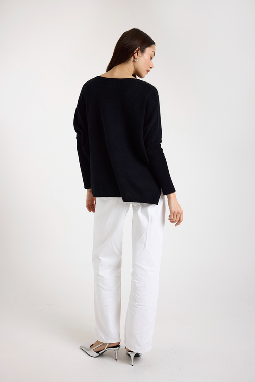 Brodie Pure Cashmere Charlotte V-neck Cashmere Jumper In Black