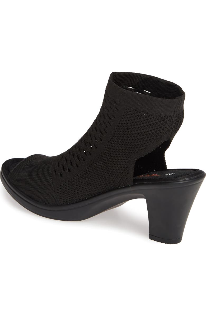 bernie mev. Salma Sandal, Alternate, color,