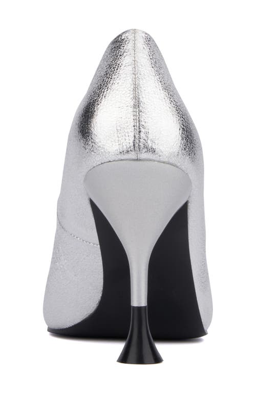 Torgeis Kamana Pointed Toe Pump
