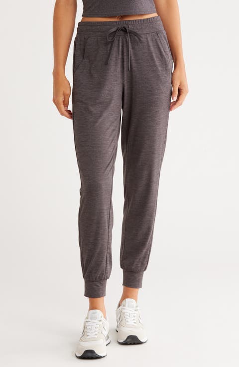Aura Essential Joggers