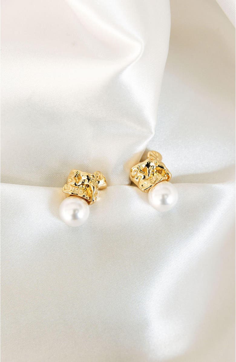 Untamed Petals Gossamer Pearl Drop Earrings, Alternate, color, Gold