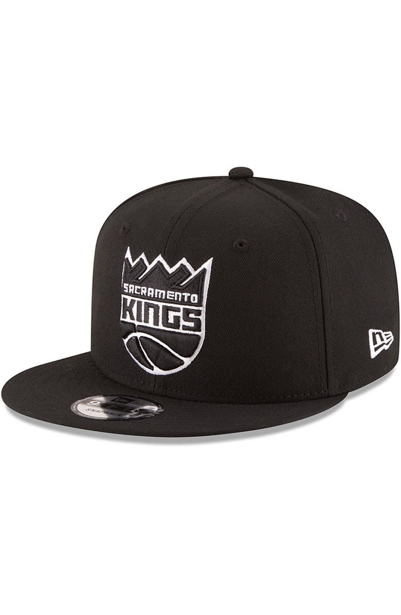 New Era Men's New Era Black Sacramento Kings Black & White Logo 9FIFTY Adjustable Snapback Hat, Main, color,