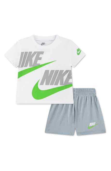 Nike Crew T-Shirt & Knit Shorts Set