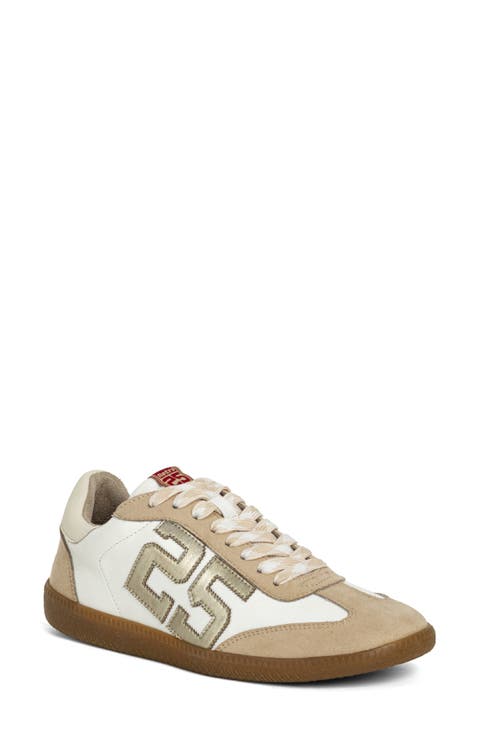 Retro 25 Sneaker