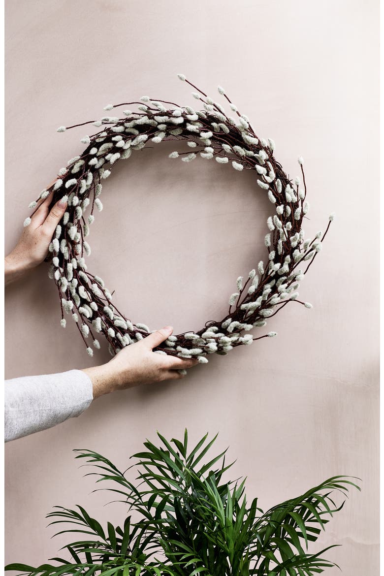 Pussy Willow Wreath, Alternate, color, NATURAL