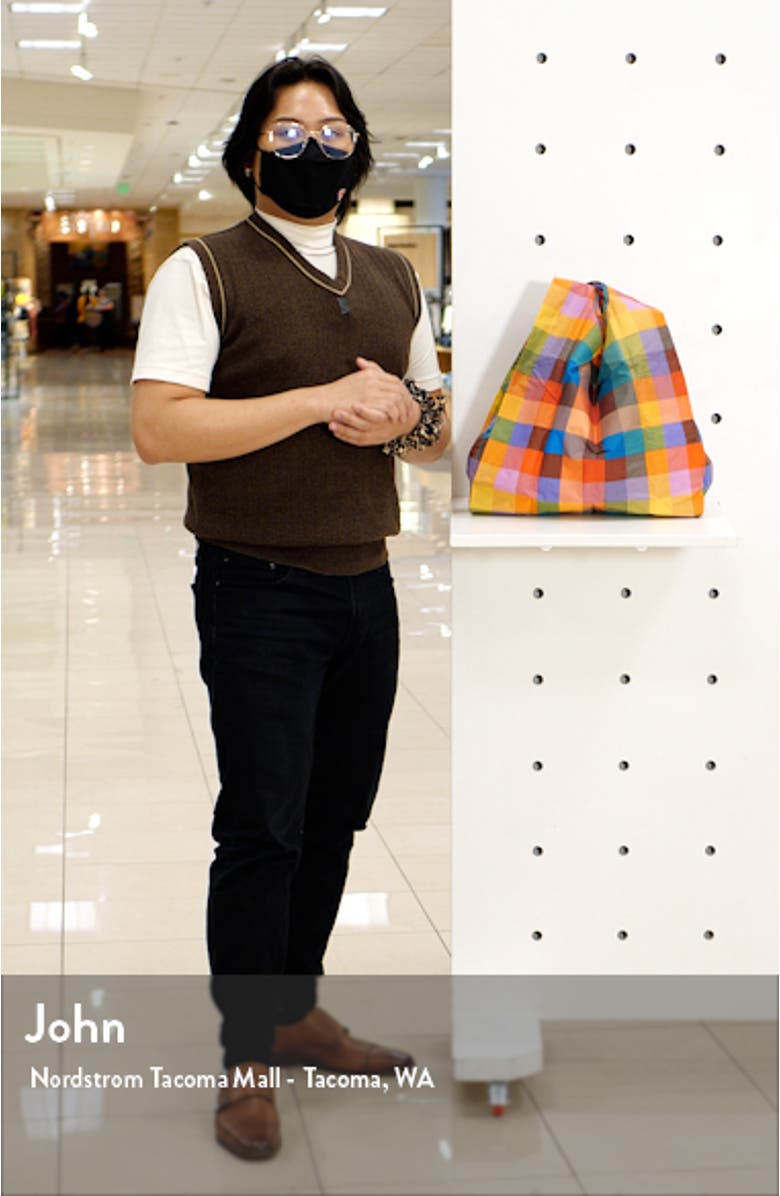 Standard Baggu Nylon Ripstop Tote, sales video thumbnail