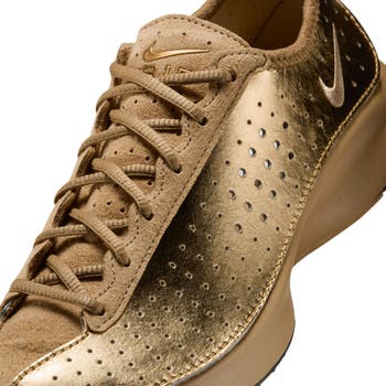 Air Superfly Sneaker