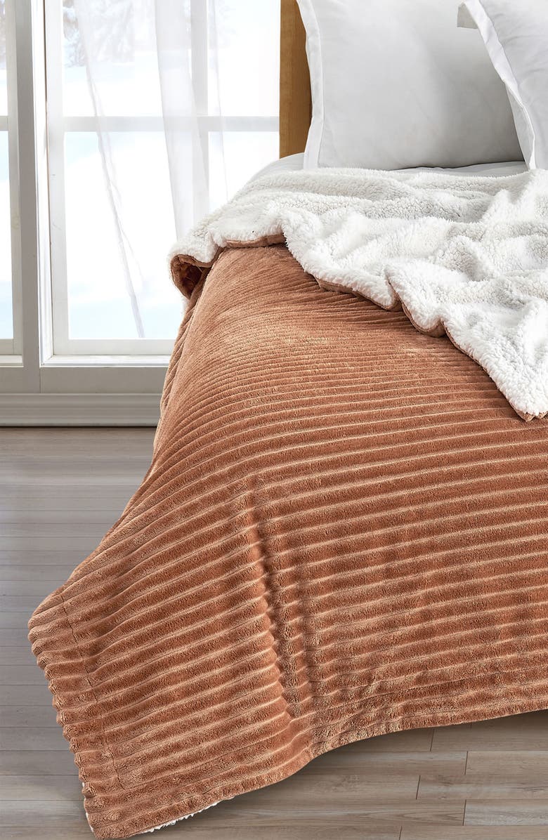 Woven & Weft Ribbed Faux Shearling Reversible Blanket, Alternate, color, Toffee