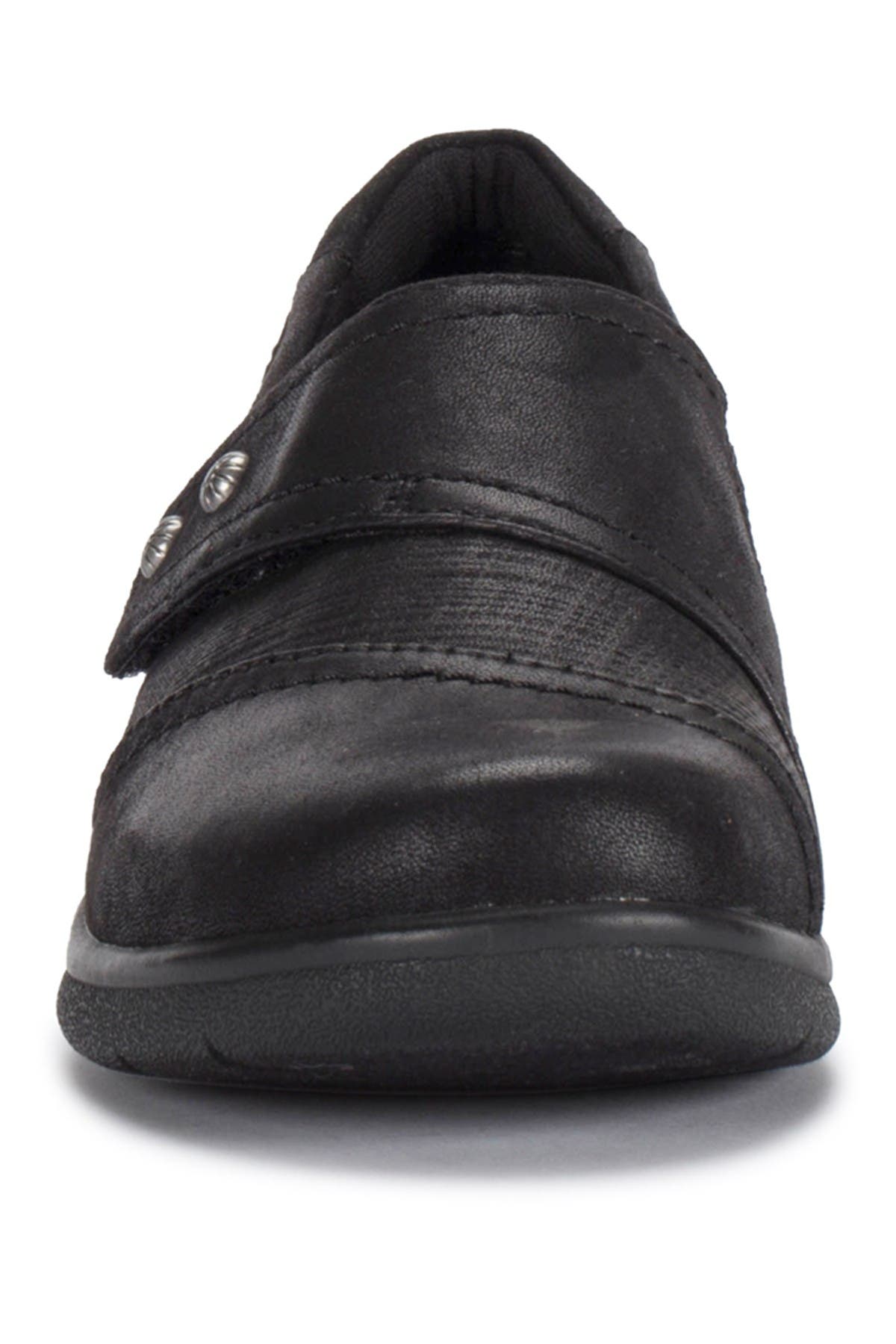 BARETRAPS Darma Casual Clog, Alternate, color, Black