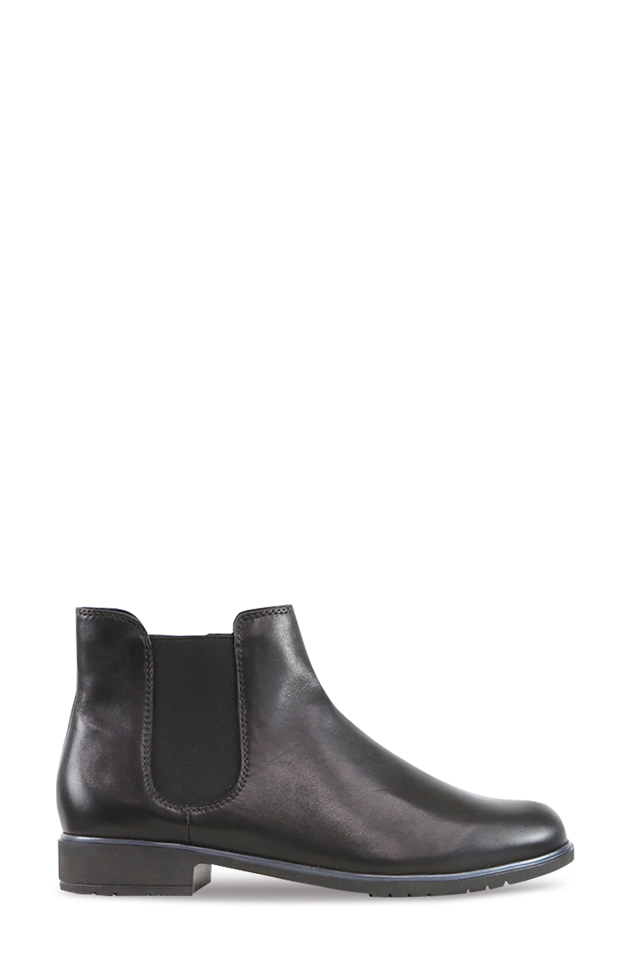 Leighton Chelsea Boot, Alternate, color, BLACK