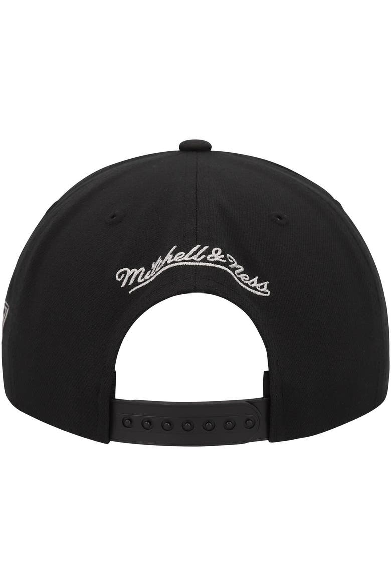 Men's Mitchell & Ness Black Los Angeles Kings Core Team Script 2.0 Snapback Hat, Alternate, color, Black