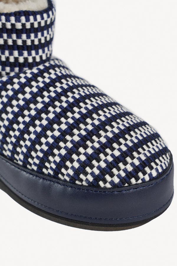 Juana Low Snow Boot, Alternate, color, Night