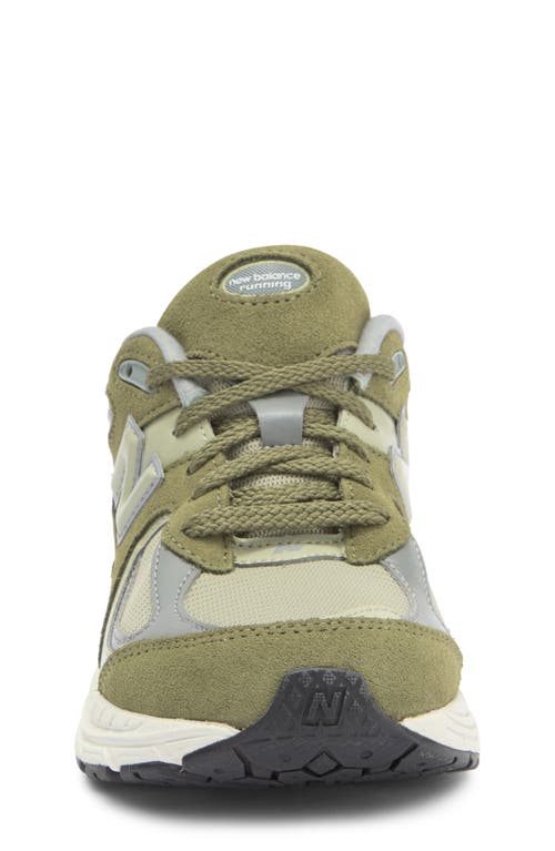 New Balance Kids' 2002r Sneaker