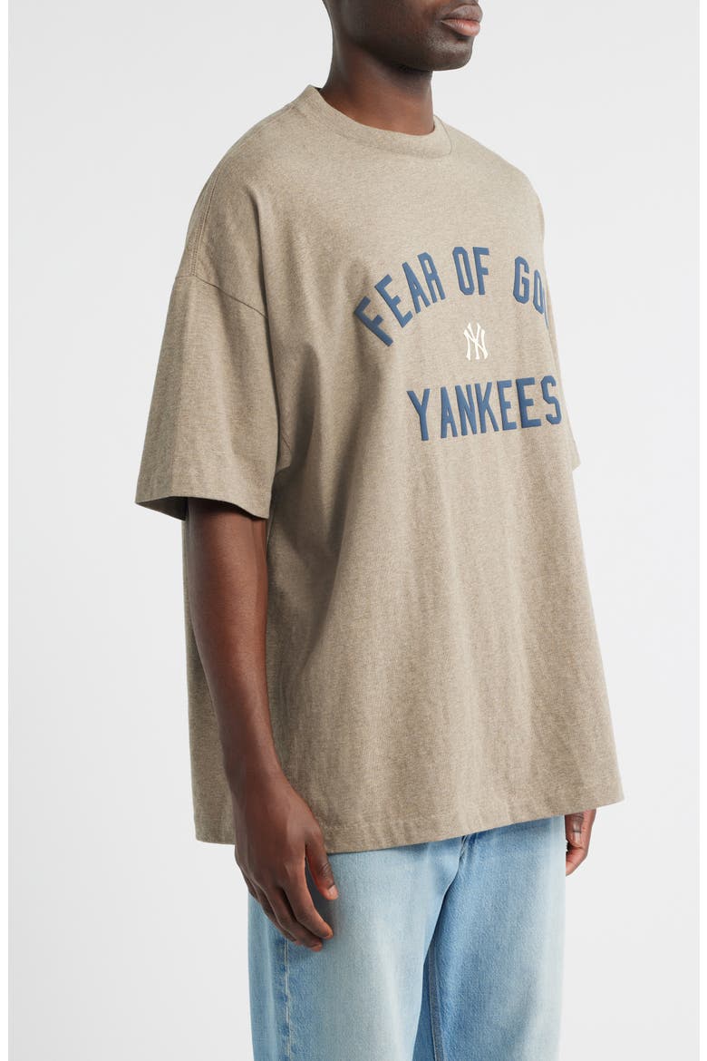 x MLB Yankees 90s Fit Graphic T-Shirt (Men) | Nordstrom
