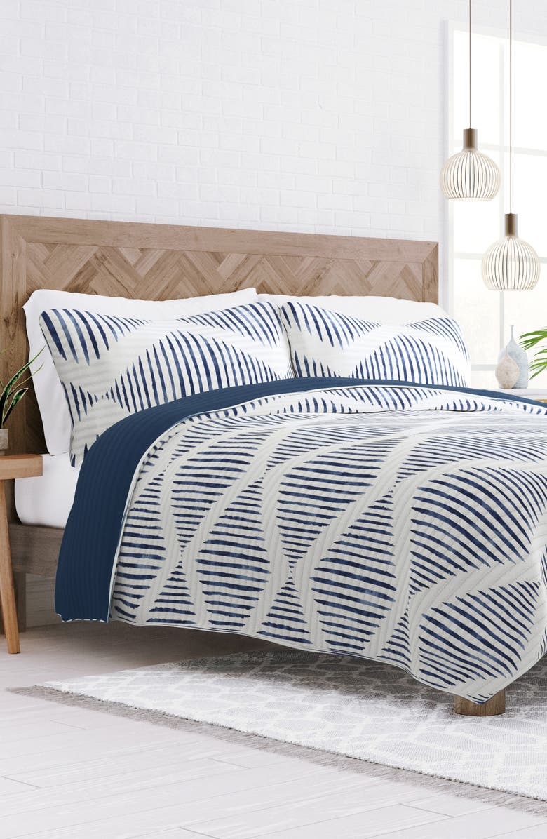 HOMESPUN All Season Distressed Diamond Reversible Down Alternative Quilt & Sham Set, Alternate, color, Navy