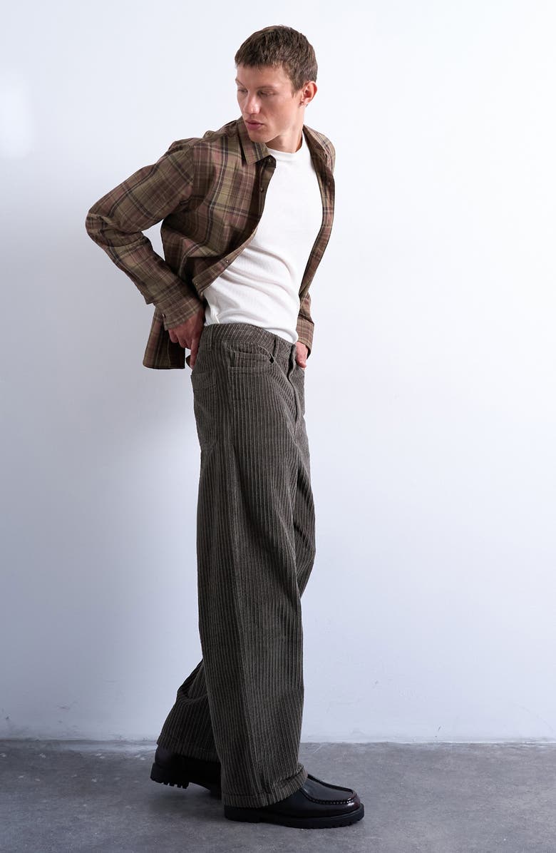 Topman Baggy Five-Pocket Wide Wale Corduroy Pants, Alternate, color, Khaki