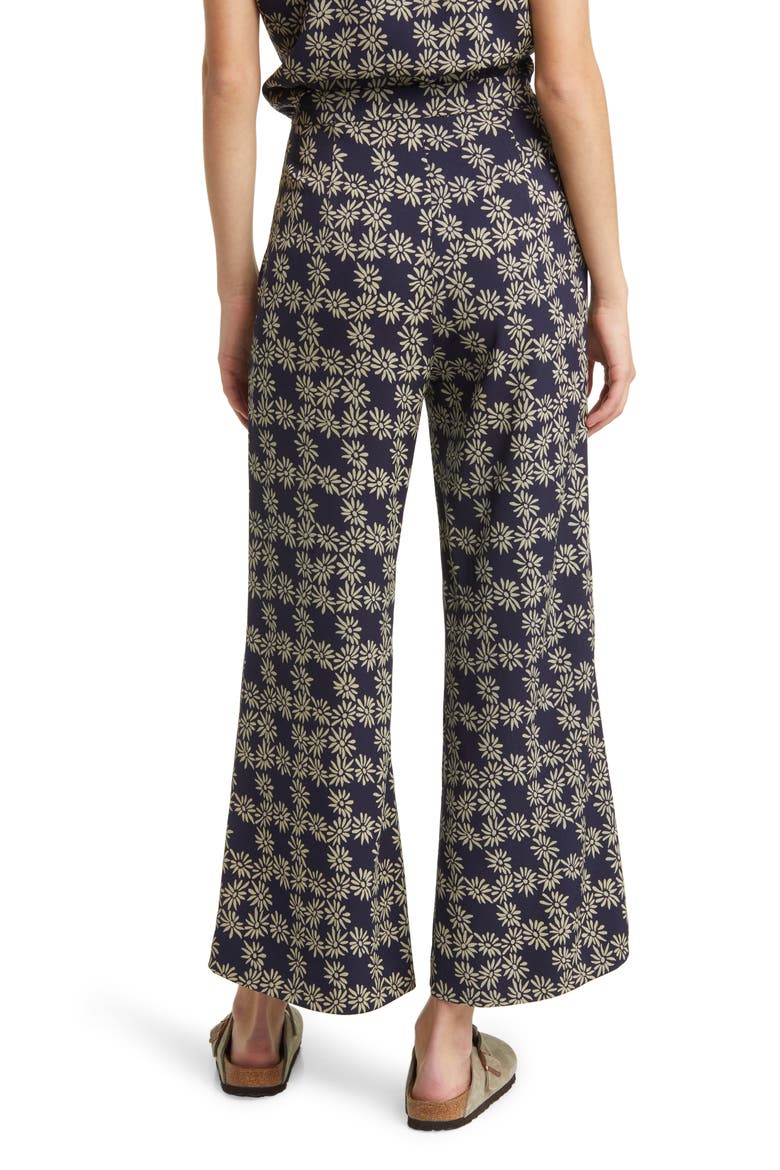 The Dance Floral Wide Leg Crop Pants, Alternate, color, NAVY SCATTERED DAISY