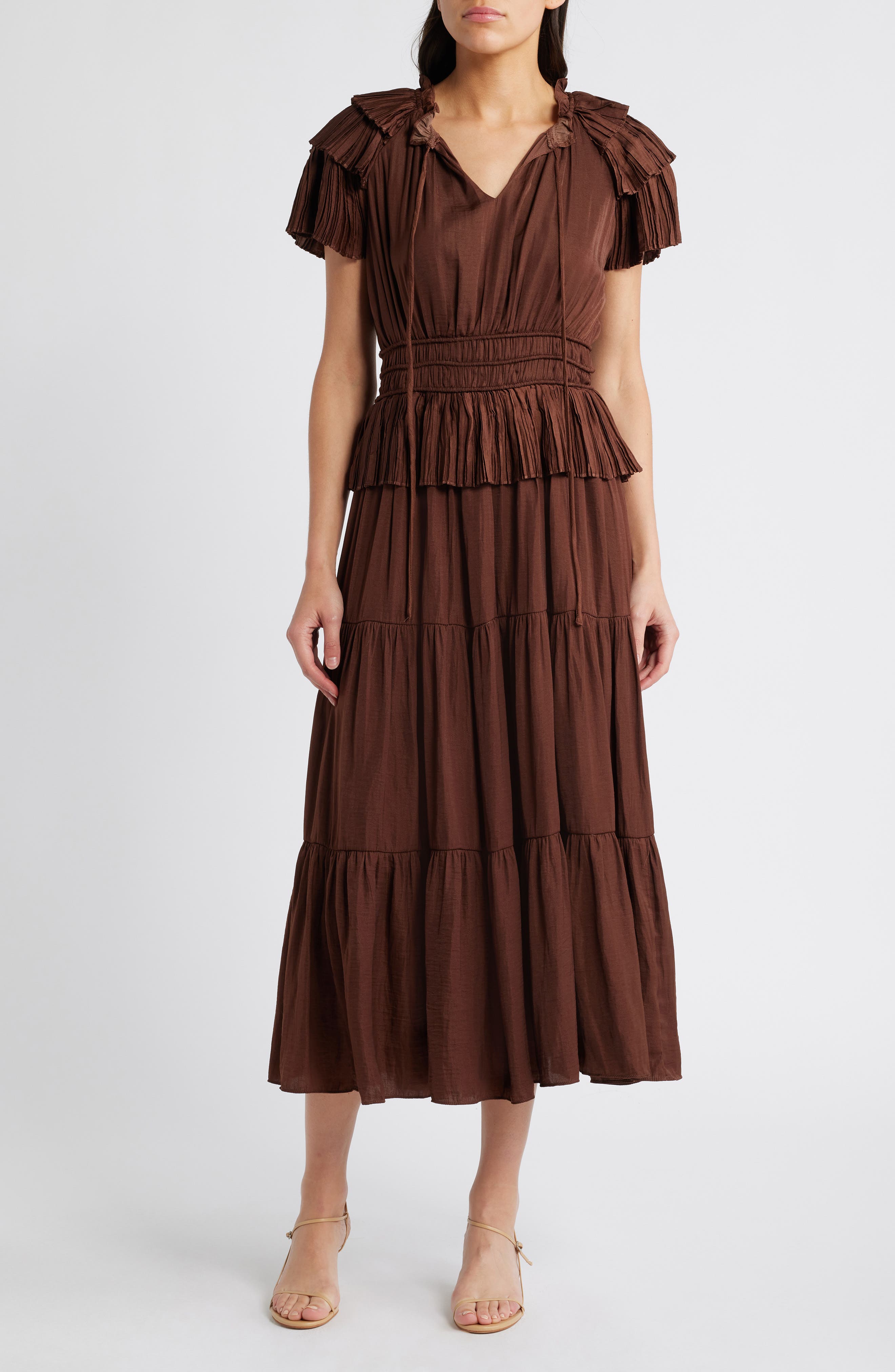 MOON RIVER Tiered Plissé Midi Dress in Chocolate 